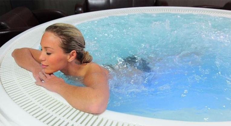 Je nage sous mon abri semi-haut Zenith de Juralu