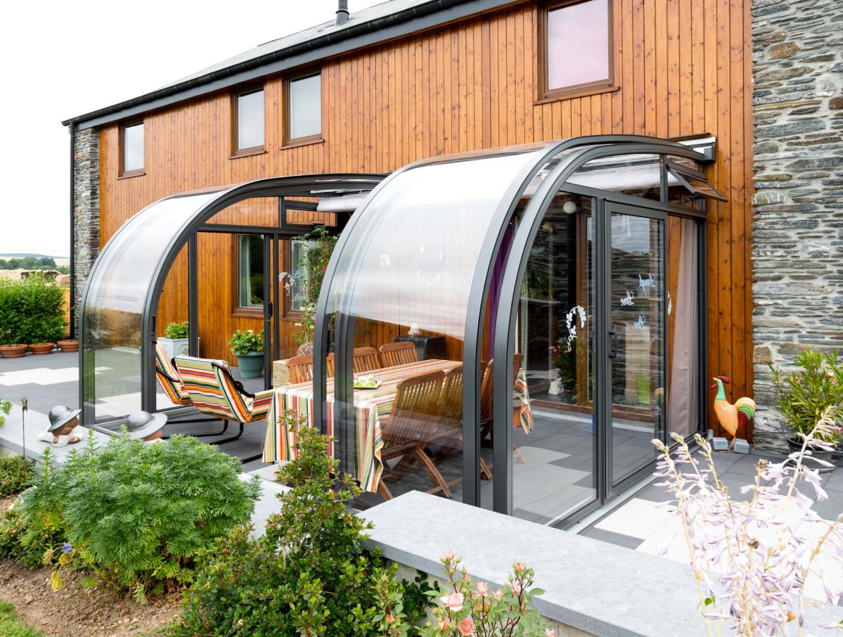 Abri de terrasse coulissant I Abri véranda mobile de forme arrondie I Modèle SAPHIR JURALU
