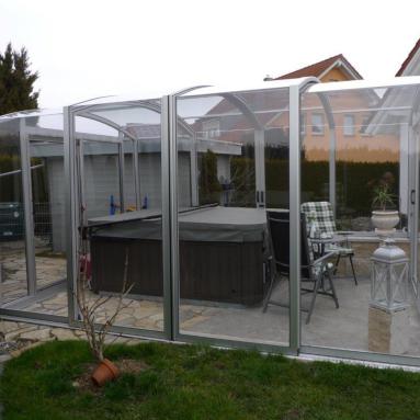 Abri de spa rétractable pour spa indépendant I Abri rectangualire mobile I Modèle Carat Juralu
