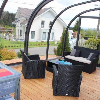 Abri de terrasse retractable I Abri véranda arrondie télescopique I Modèle SAPHIR JURALU
