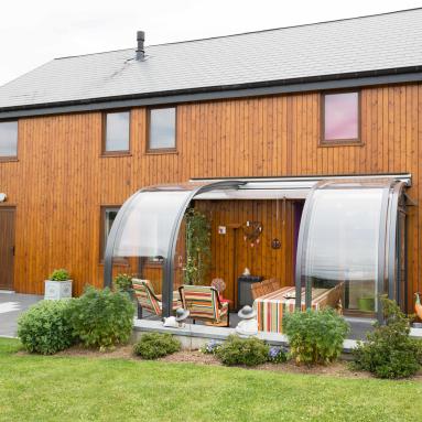 Abri de terrasse de type véranda SAPHIR
Vöroka